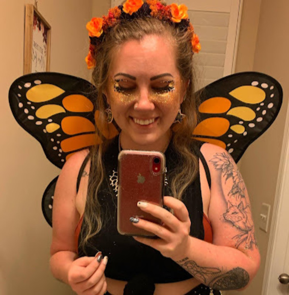 Meet your Posher, Lydia - Picture 1 of 1